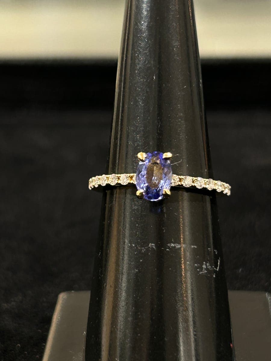 Yellow Gold Diamond & Tanzanite Ring