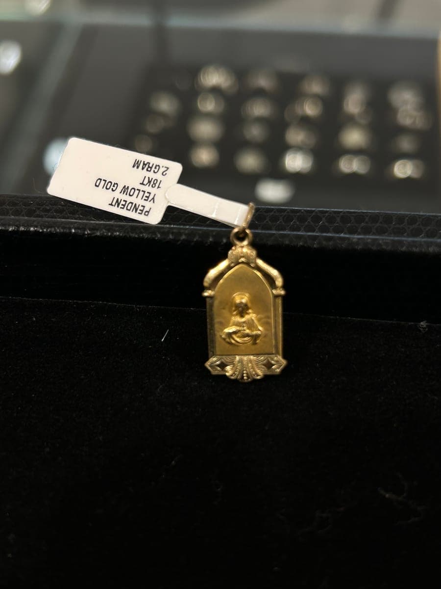 Yellow Gold Pendant