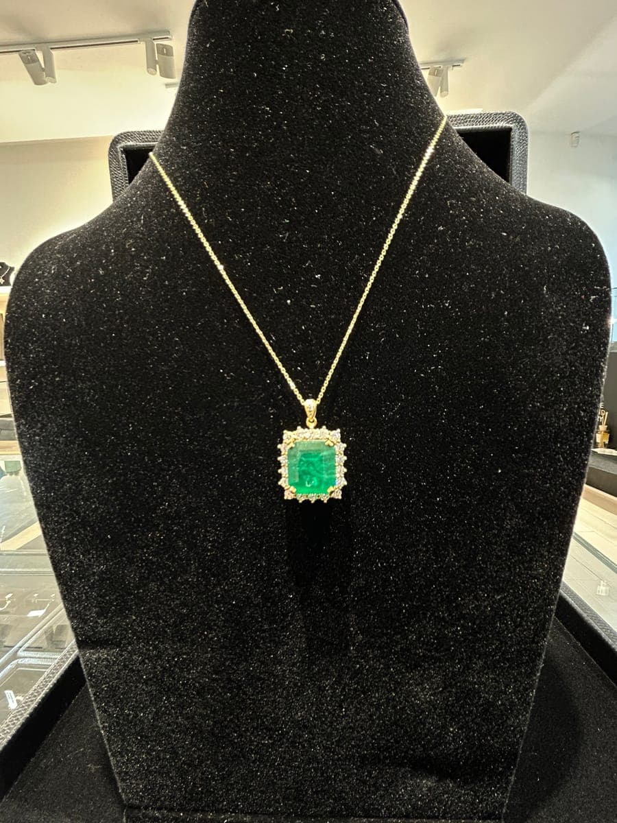 Yellow Gold Emerald & Diamond Necklace