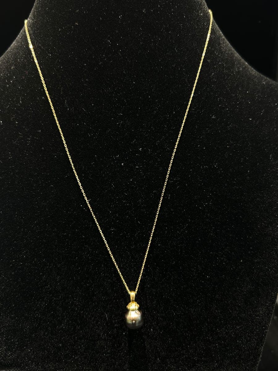 Yellow Gold Pearl Necklace