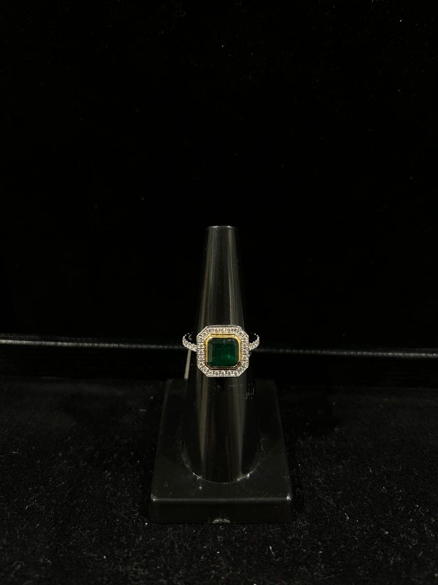 White Gold Emerald & Diamond Ring