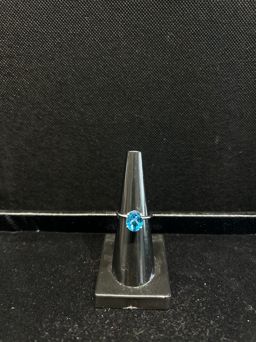 White Gold Topaz Ring