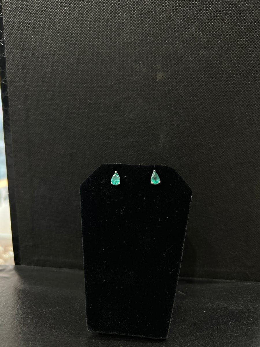 White Gold Emerald Earrings