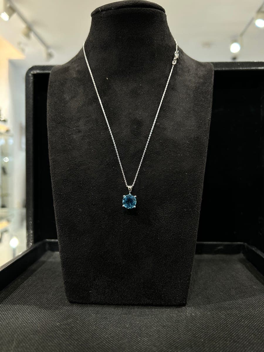 White Gold Topaz Pendant