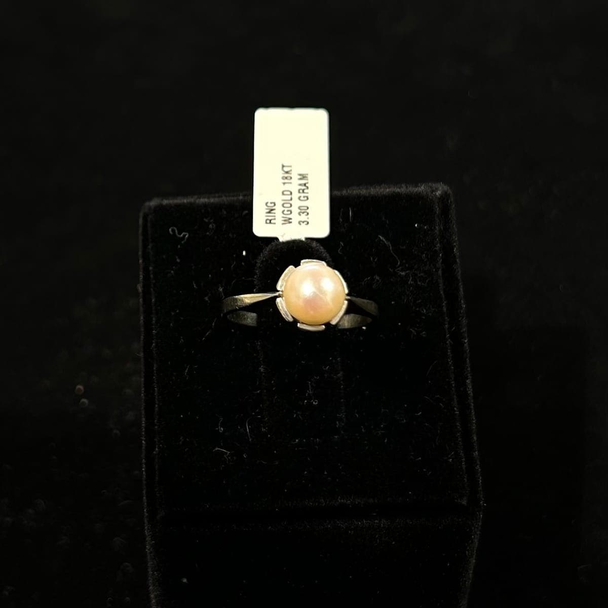White Gold Pearl Ring