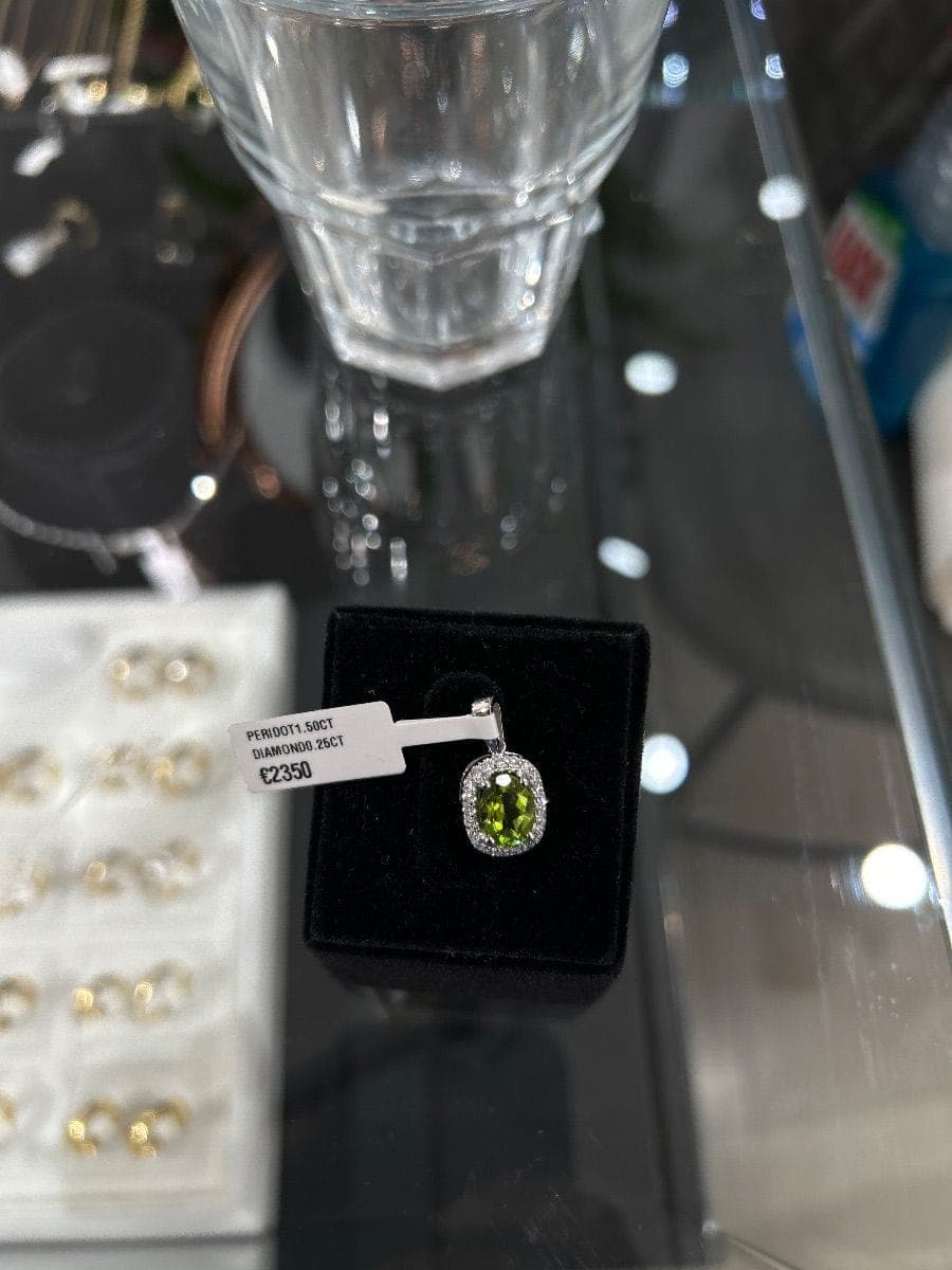 White Gold Diamond & Peridot Pendant