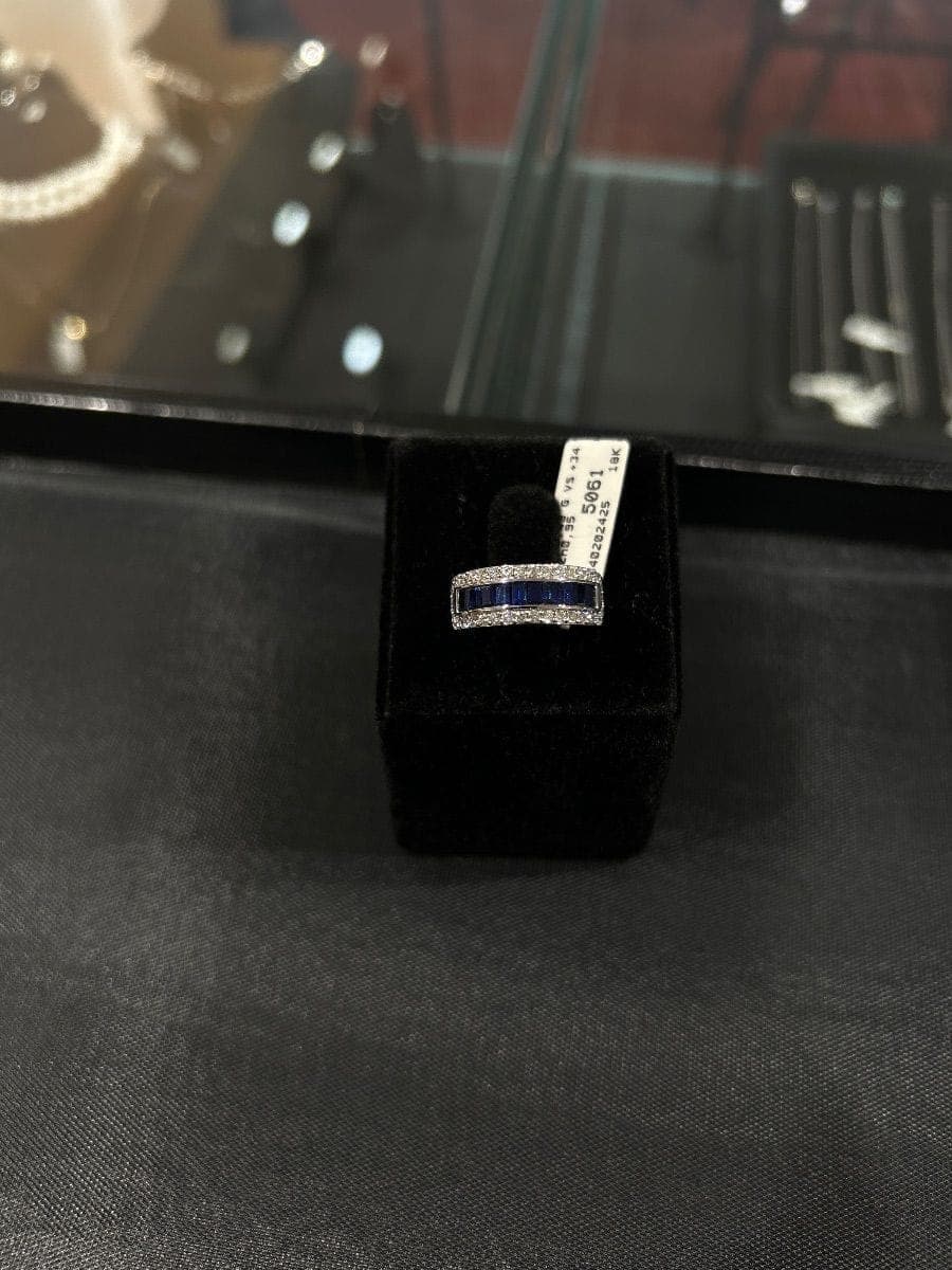 White Gold Diamond & Sapphire Ring