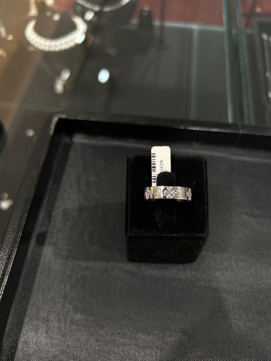 White Gold Diamond Ring